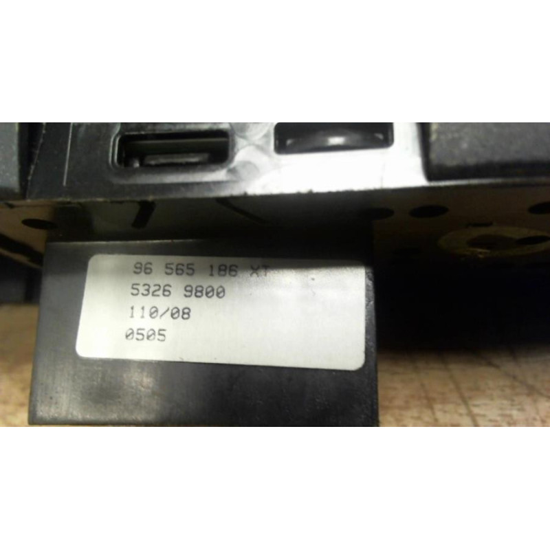 Interrupteur de leve vitre avant gauche PEUGEOT 308 1 PHASE 1 d’occasion