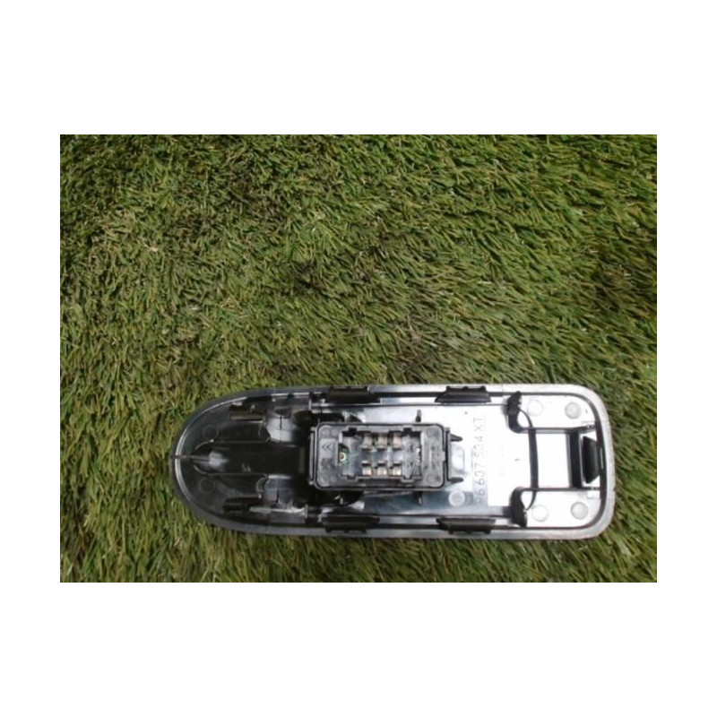 Interrupteur de leve vitre avant droit CITROEN C3 2 PHASE 1 d’occasion