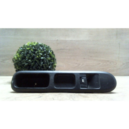 Interrupteur de leve vitre avant droit PEUGEOT 5008 1 PHASE 1 d’occasion