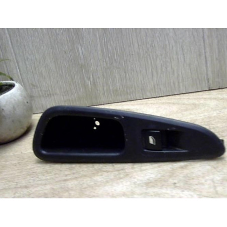 Interrupteur de leve vitre arriere droit PEUGEOT 308 1 PHASE 1 d’occasion