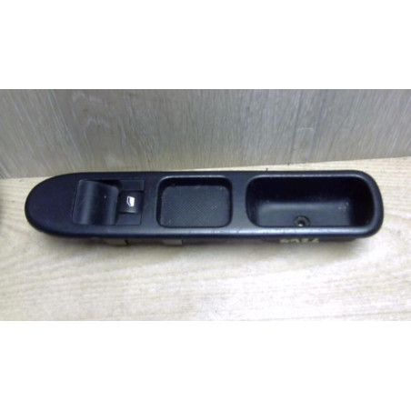 Interrupteur de leve vitre avant droit PEUGEOT 307 PHASE 1 d’occasion