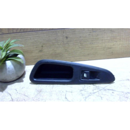 Interrupteur de leve vitre arriere droit PEUGEOT 308 1 PHASE 1 d’occasion