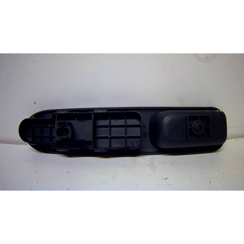 Interrupteur de leve vitre avant droit PEUGEOT 307 PHASE 1 d’occasion