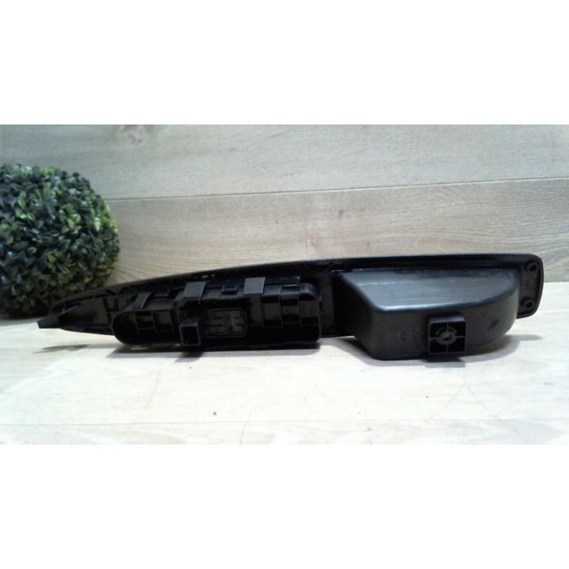 Interrupteur de leve vitre avant droit CITROEN C4 1 PHASE 2 COUPE d’occasion