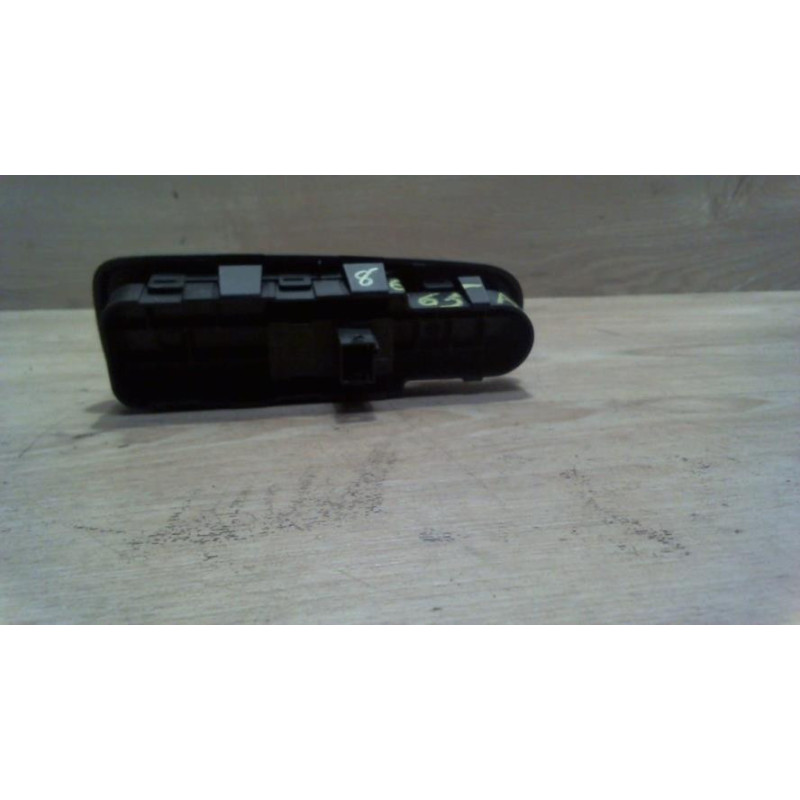 Interrupteur de leve vitre avant droit CITROEN C4 PICASSO 1 d’occasion