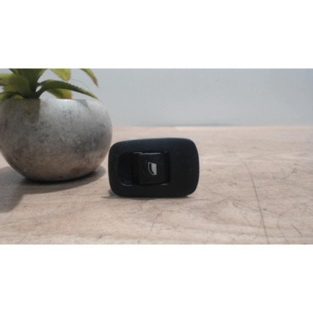 Interrupteur de leve vitre arriere droit CITROEN C4 GRAND PICASSO 1 d’occasion