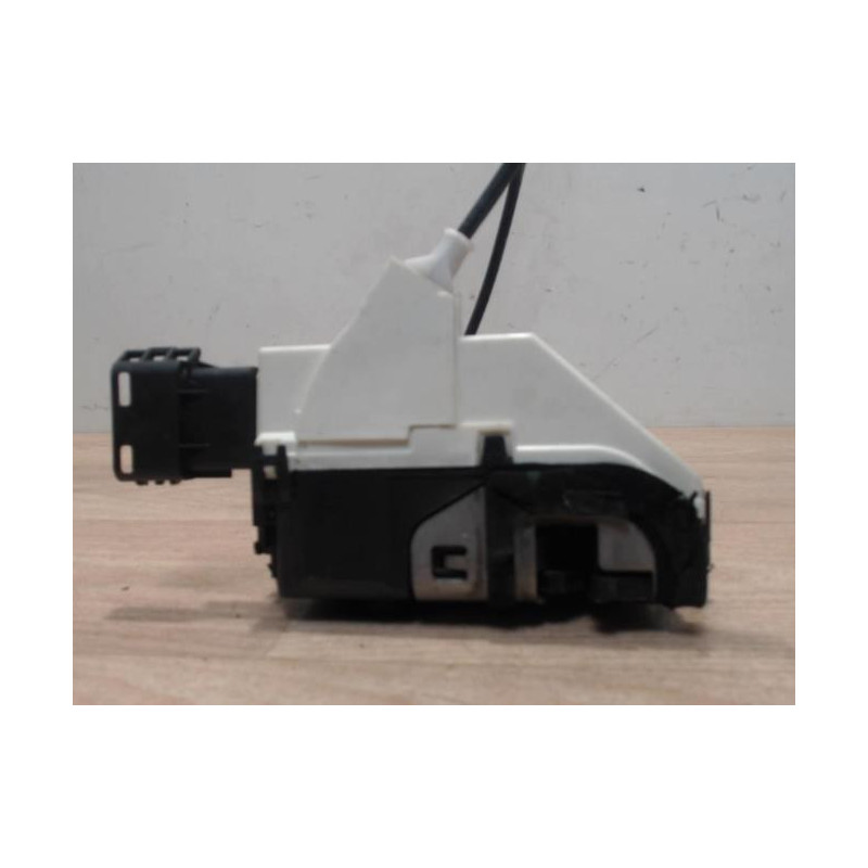Serrure avant droit CITROEN C5 2 BREAK d’occasion