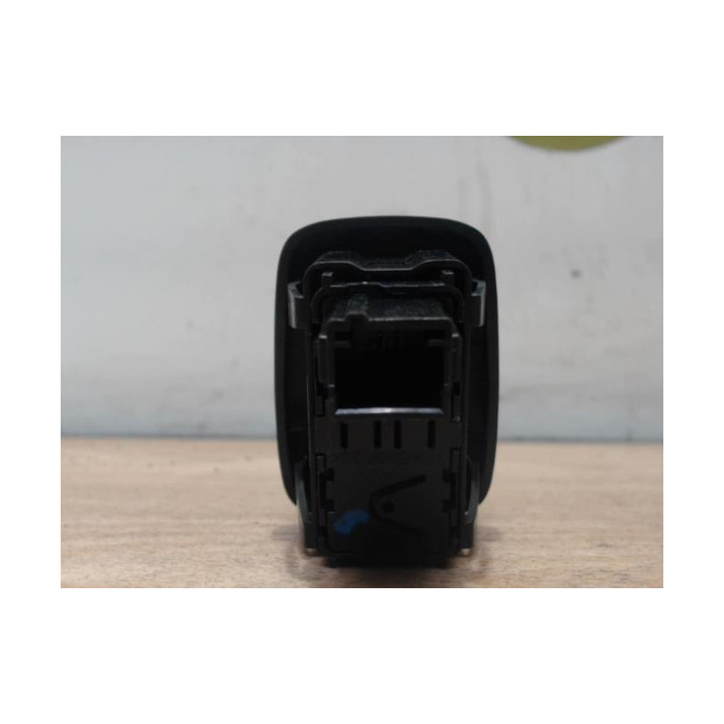 Interrupteur de leve vitre arriere droit CITROEN C3 2 PHASE 1 d’occasion