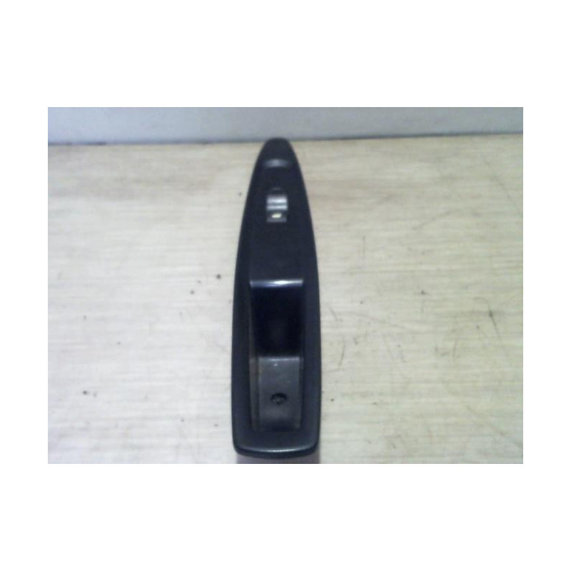 Interrupteur de leve vitre avant droit CITROEN C4 1 PHASE 2 d’occasion