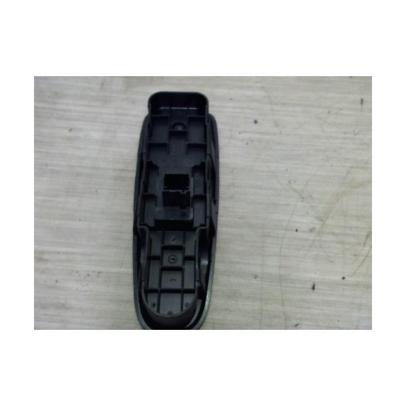Interrupteur de leve vitre avant droit CITROEN C4 GRAND PICASSO 1 d’occasion