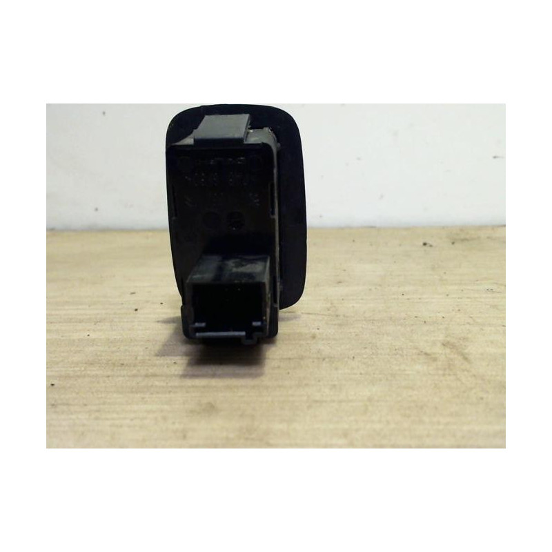 Interrupteur de leve vitre arriere droit CITROEN C4 PICASSO 1 d’occasion