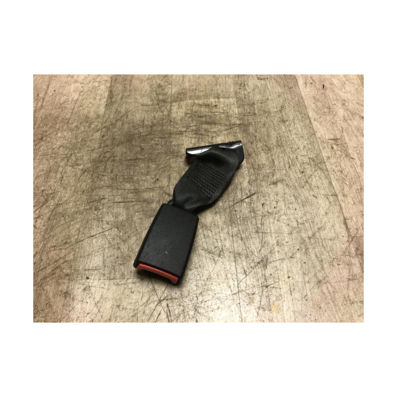 Attache ceinture arriere gauche FIAT 500 2 PHASE 1 d’occasion