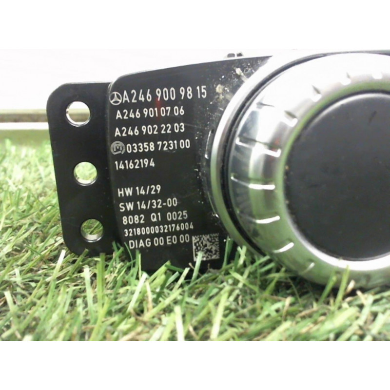 Commande autoradio MERCEDES CLASSE GLA (X156) d’occasion