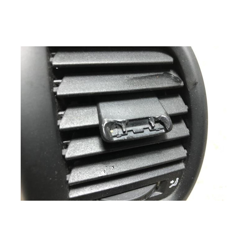 Aerateur tableau de bord avant gauche SKODA FABIA 2 PHASE 2 d’occasion