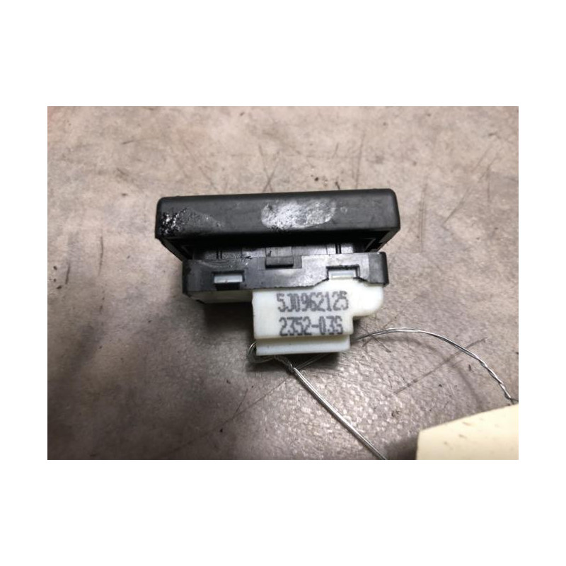 Bouton/Interrupteur SKODA FABIA 2 PHASE 2 d’occasion