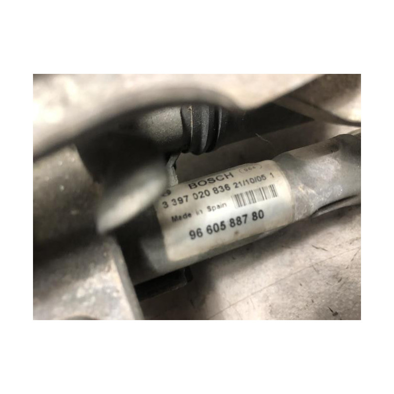Moteur essuie glace avant gauche PEUGEOT 407 COUPE d’occasion