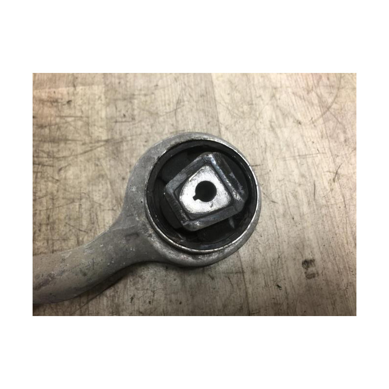 Bras de suspension superieur avant gauche BMW SERIE 1 E87 PHASE 2 d’occasion