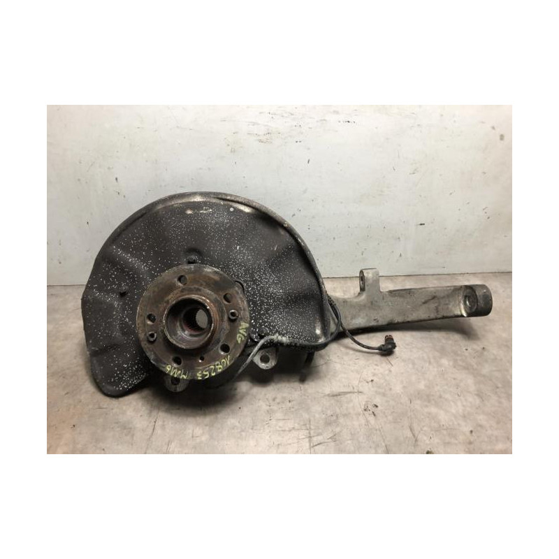 Fusee avant gauche MERCEDES CLASSE M 166 d’occasion