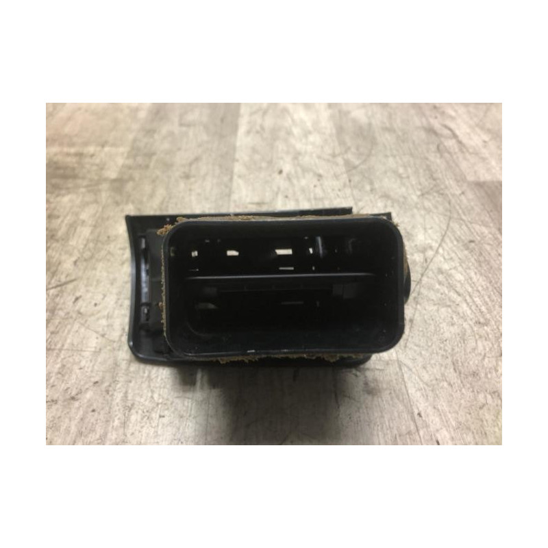Aerateur tableau de bord avant gauche PEUGEOT 407 COUPE d’occasion