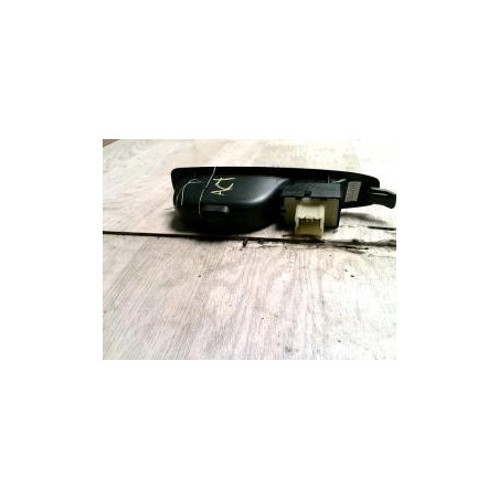 Interrupteur de leve vitre arriere droit RENAULT CAPTUR 1 PHASE 1 d’occasion