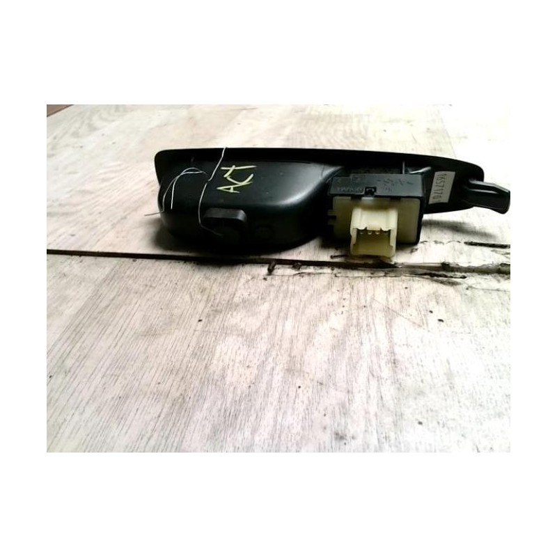 Interrupteur de leve vitre arriere droit RENAULT CAPTUR 1 PHASE 1 d’occasion