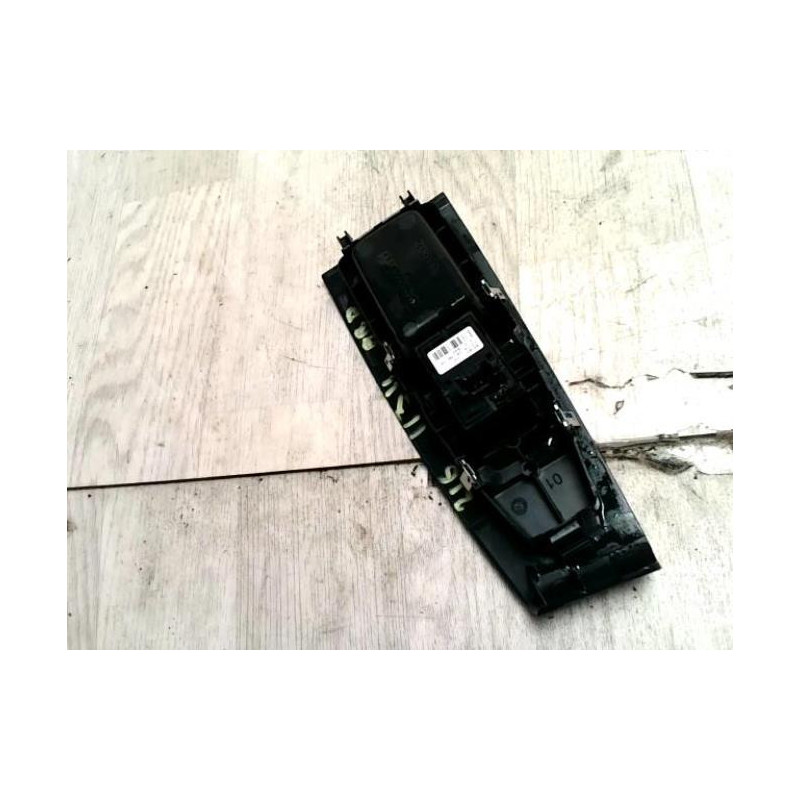 Interrupteur de leve vitre arriere droit BMW SERIE 2 F45 ACTIVE TOURER PHASE 2 d’occasion