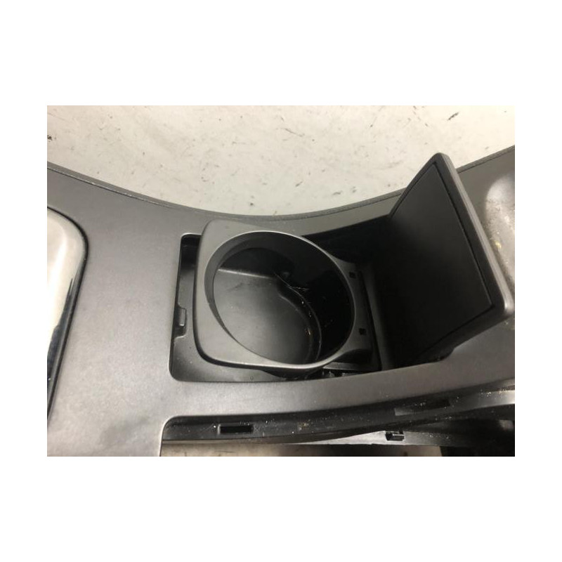 Console central (interieur plastique) PEUGEOT 407 COUPE d’occasion