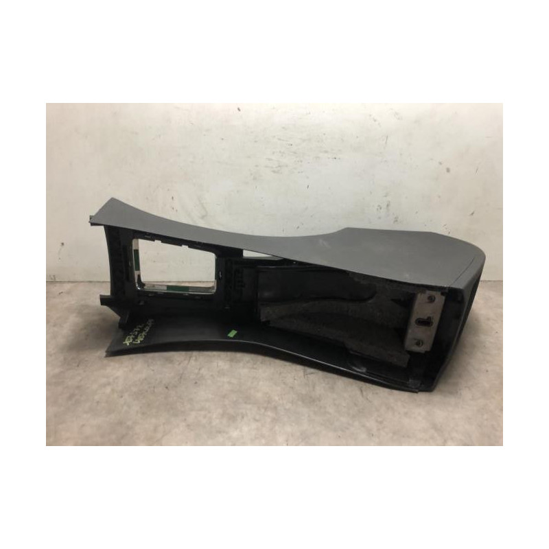 Console central (interieur plastique) PEUGEOT 407 COUPE d’occasion