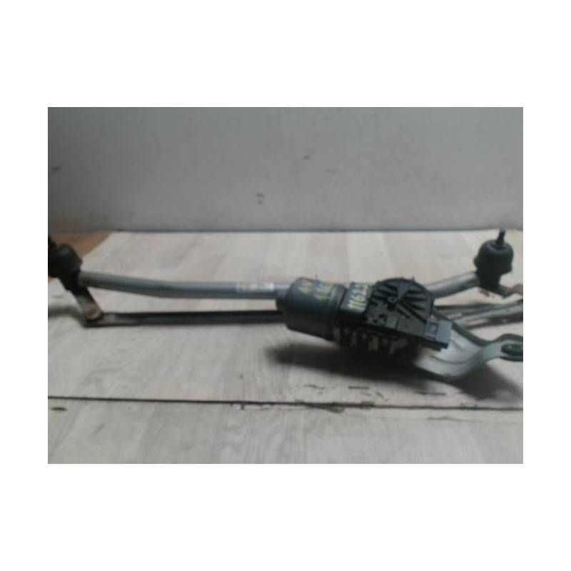 Moteur essuie glace avant DACIA SANDERO 1 d’occasion