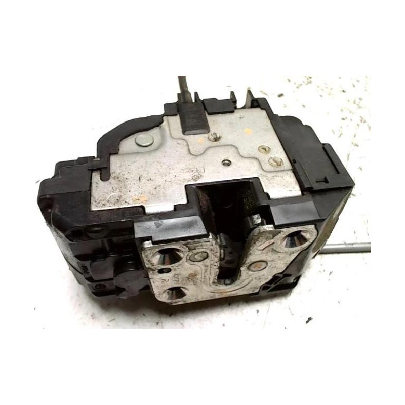 Serrure avant droit NISSAN NOTE 1 PHASE 1 d’occasion