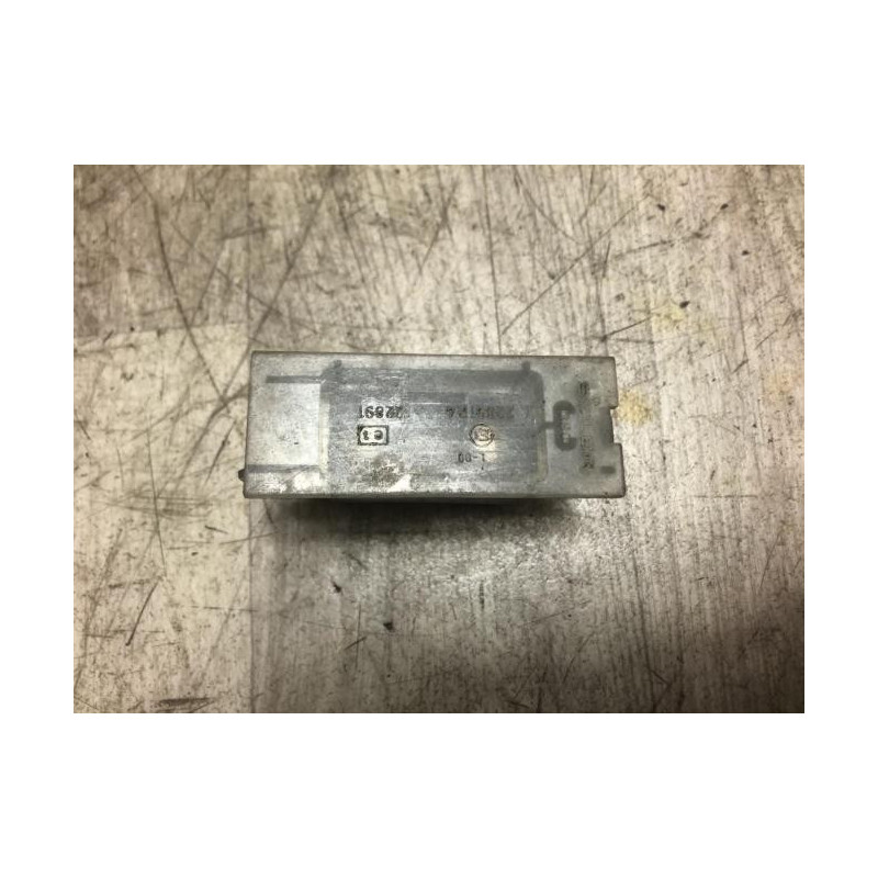 Eclairage de plaque RENAULT  d’occasion