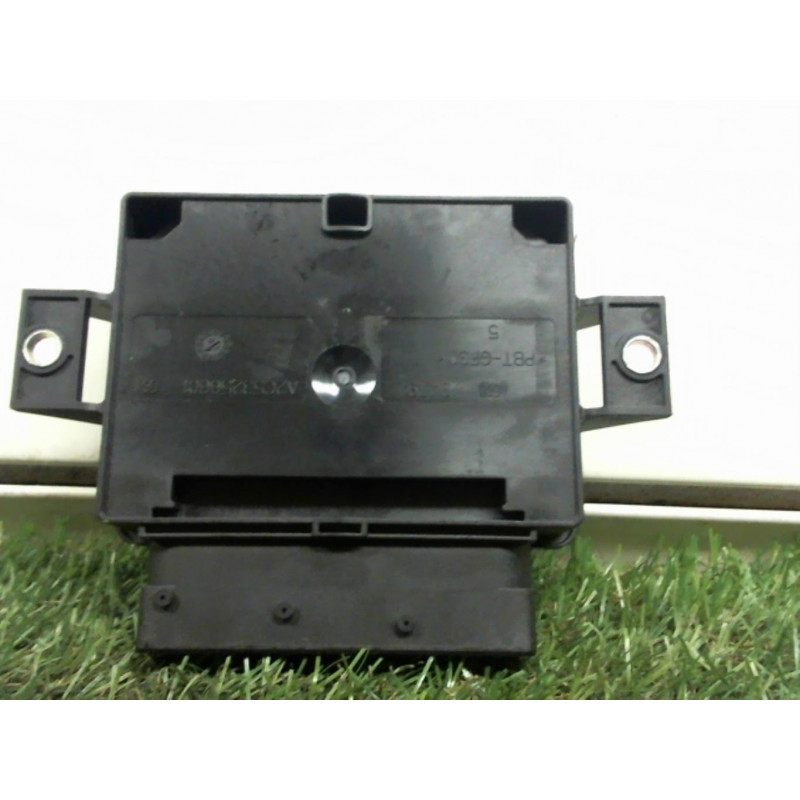 Boitier d'aide au stationnement MERCEDES CLASSE GLA (X156) d’occasion