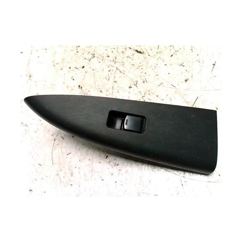 Interrupteur de leve vitre avant droit NISSAN NOTE 1 PHASE 1 d’occasion