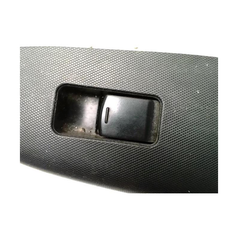 Interrupteur de leve vitre avant droit NISSAN NOTE 1 PHASE 1 d’occasion