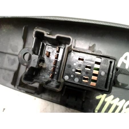 Interrupteur de leve vitre avant droit NISSAN NOTE 1 PHASE 1 d’occasion