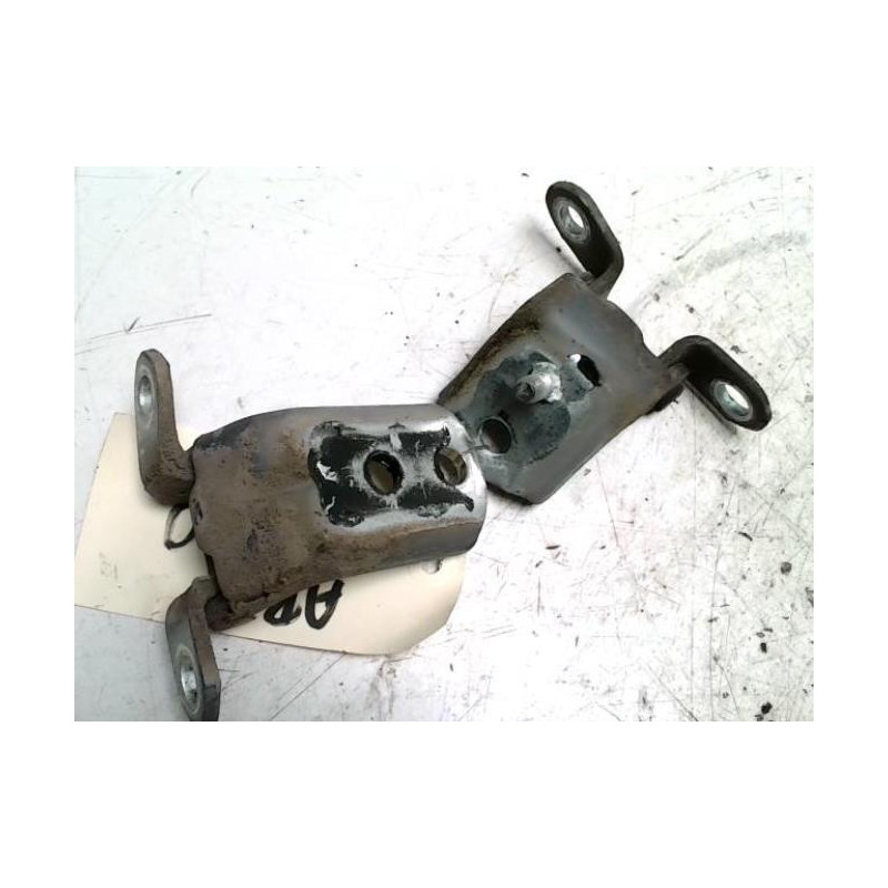 Charniere de porte arriere droit NISSAN NOTE 1 PHASE 1 d’occasion