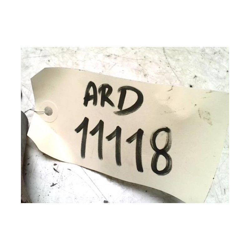 Charniere de porte arriere droit NISSAN NOTE 1 PHASE 1 d’occasion
