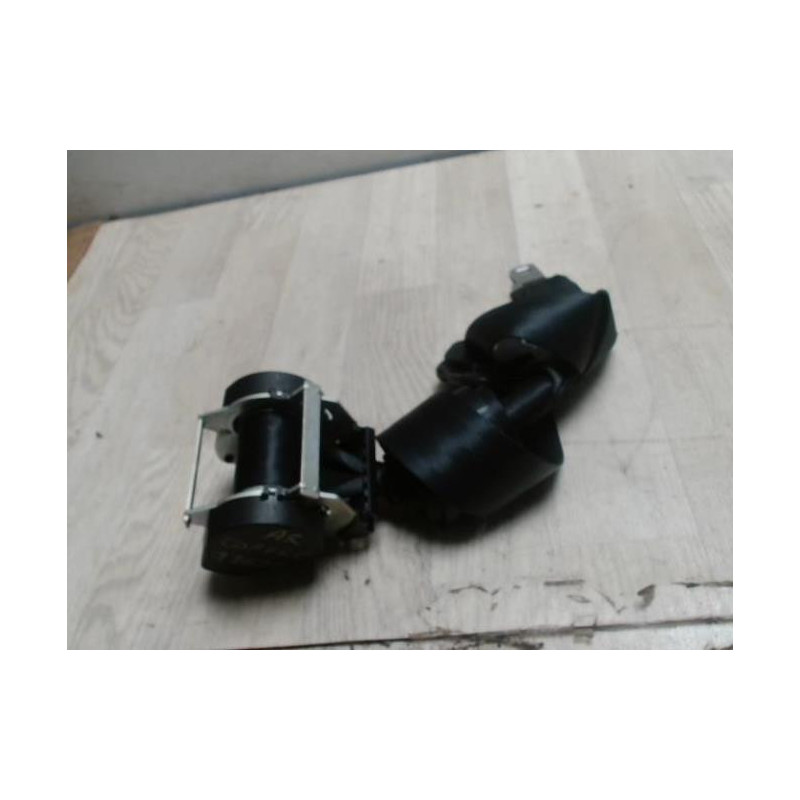 Ceinture arriere centre troisieme ligne DACIA SANDERO 1 d’occasion