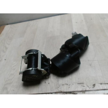 Ceinture arriere centre troisieme ligne DACIA SANDERO 1 d’occasion