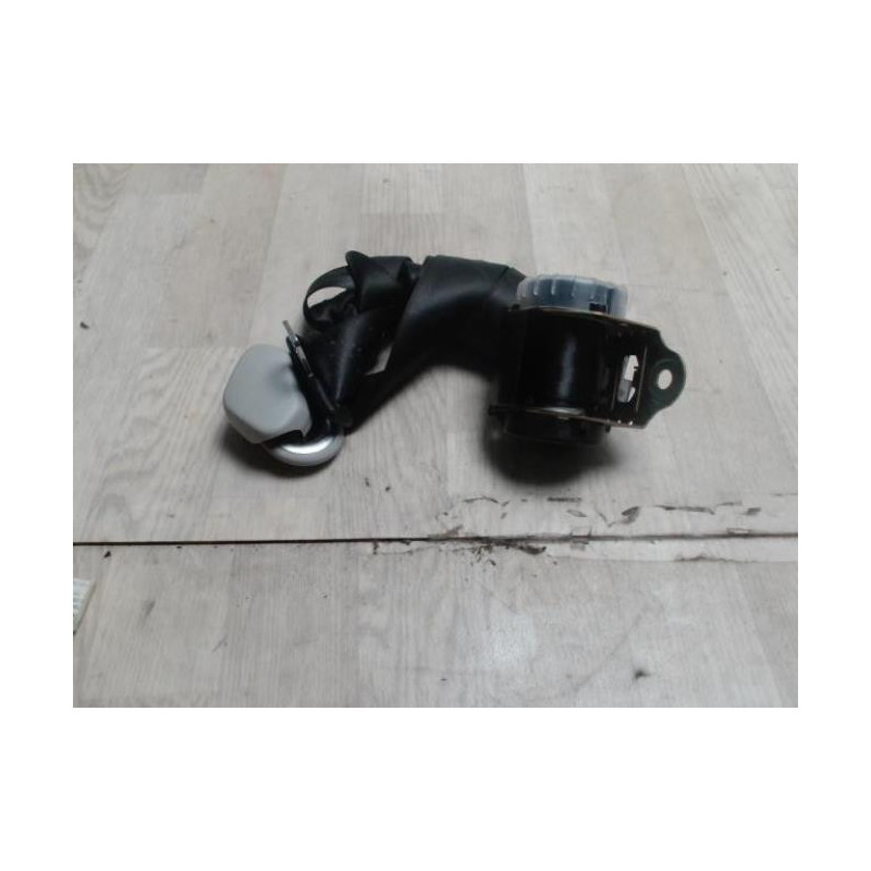 Ceinture arriere gauche VOLKSWAGEN GOLF 4 d’occasion