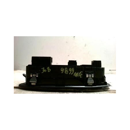 Interrupteur de leve vitre avant gauche PEUGEOT 308 2 SW PHASE 2 BREAK d’occasion