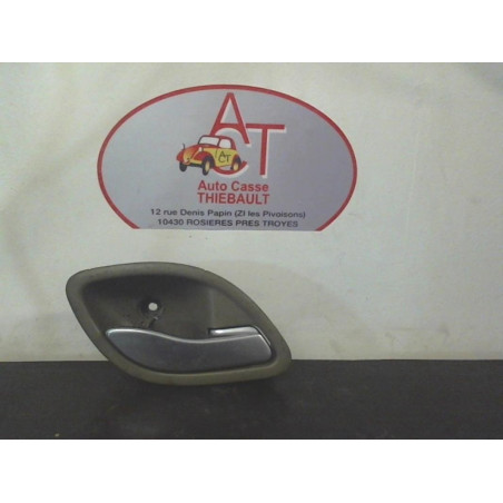 Poignee interieur avant droit RENAULT VELSATIS PHASE 1 d’occasion
