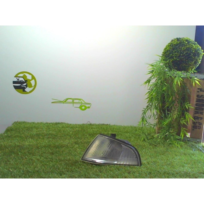 Optique avant secondaire gauche (feux)(clignotant) ROVER  d’occasion