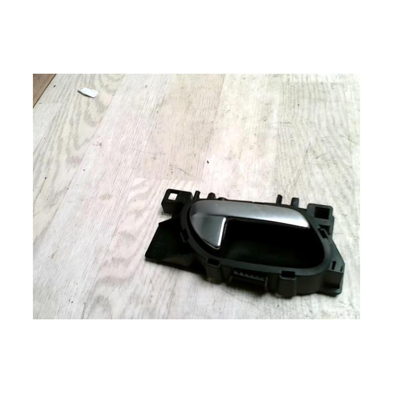Support poignee porte avant droite RENAULT SCENIC 2 PHASE 1 d’occasion