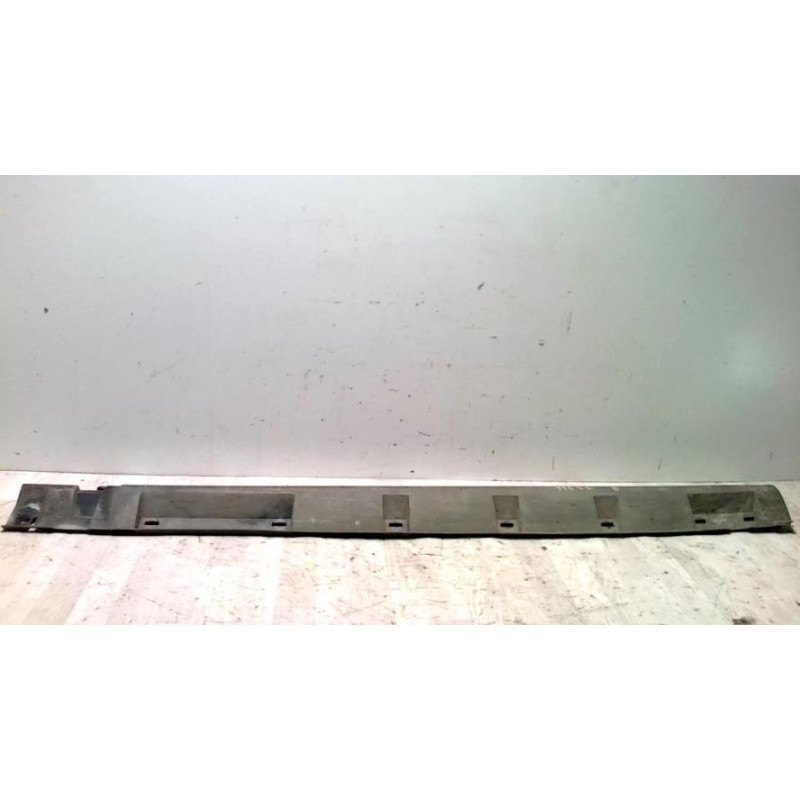 Bas de caisse droit DACIA SANDERO 1 d’occasion