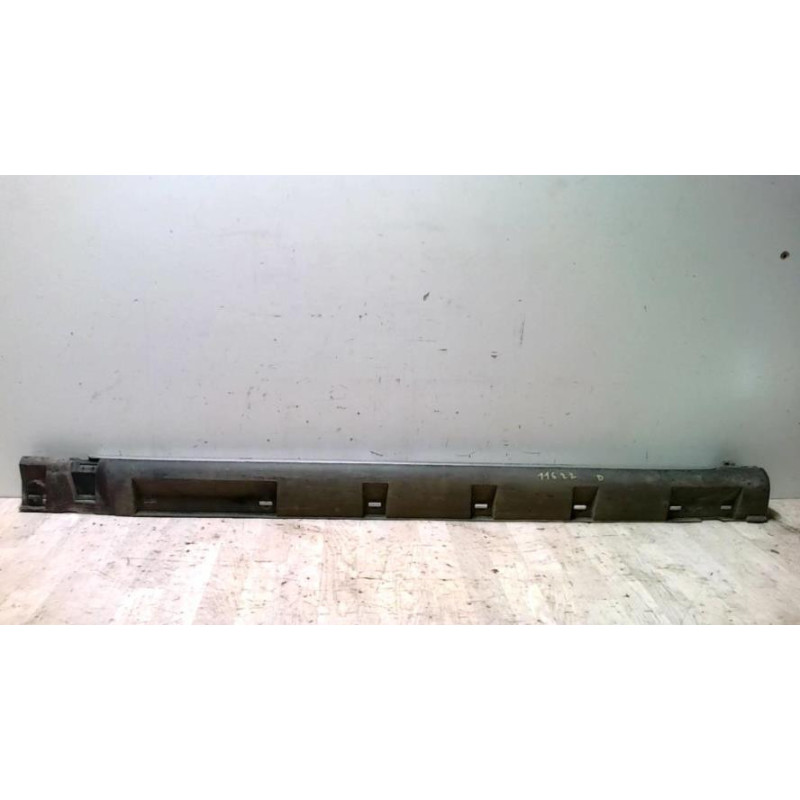 Bas de caisse droit DACIA SANDERO 1 d’occasion