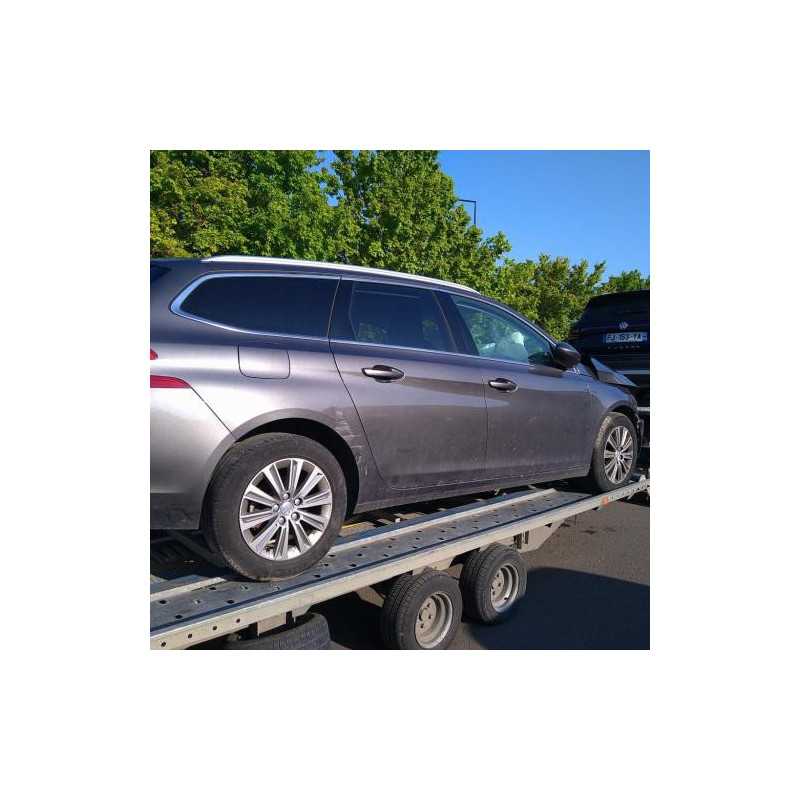 Vitre arriere droit PEUGEOT 308 2 SW PHASE 2 BREAK d’occasion