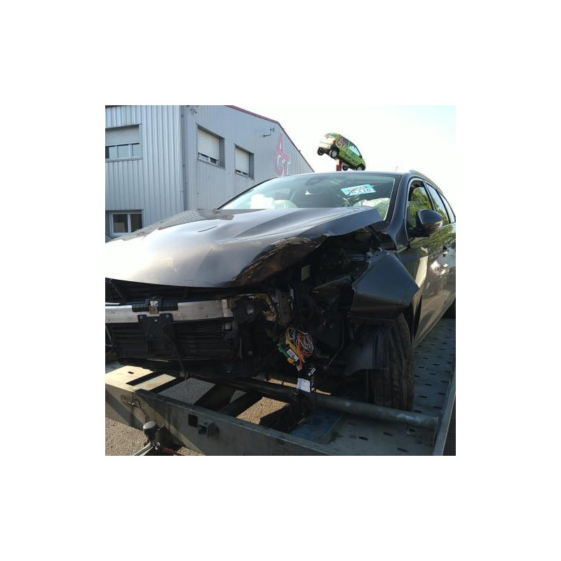 Vitre arriere droit PEUGEOT 308 2 SW PHASE 2 BREAK d’occasion