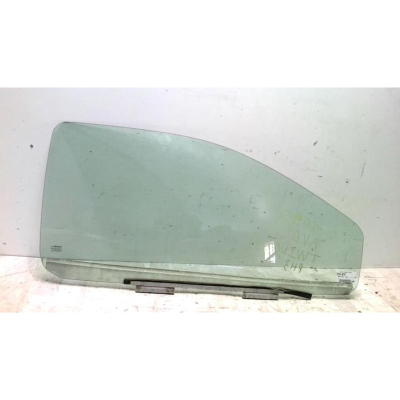 Vitre avant droit RENAULT TWINGO 1 PHASE 3 d’occasion