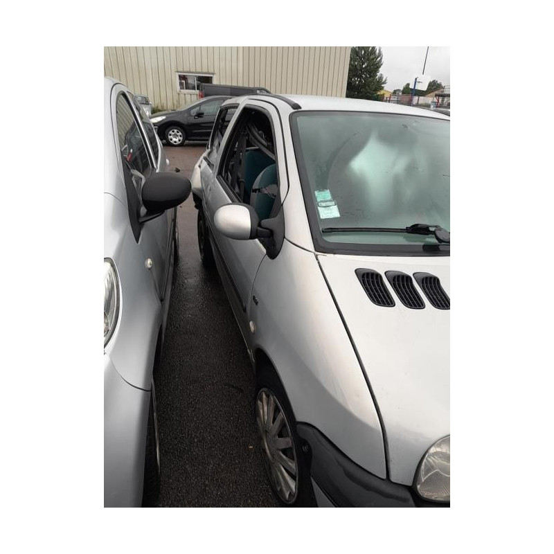 Vitre avant droit RENAULT TWINGO 1 PHASE 3 d’occasion
